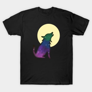 Wolf howling at the moon T-Shirt